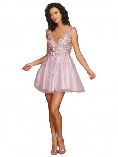 Shop Sleeveless V-Neckline Short Cocktail Dress with Embellished Lace Appliques Canada