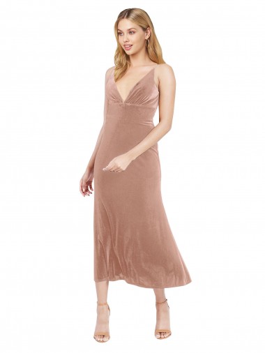 Shop Midi Cocktail Length Short V-Neck Velvet Bridesmaid Dress / Prom Dress with Notched Neckline Canada